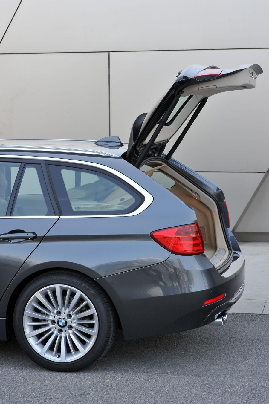  BMW 328i Touring Luxury 2012 года  (фото 61 из 200)